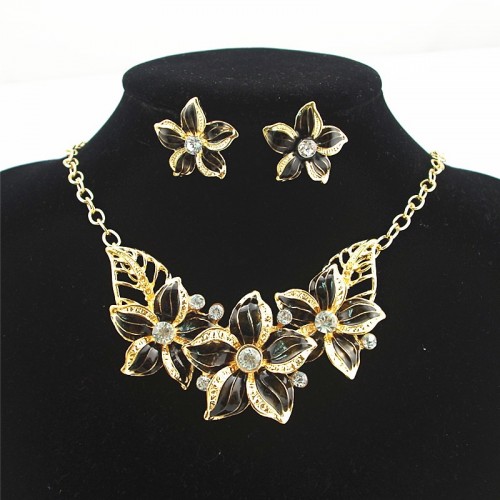 Fashion Jewelry Set Crystal Flower Necklace & Earrings Black